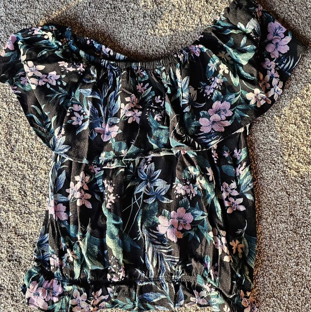 American Eagle Outfitters Pink and Green Ruched Blouse